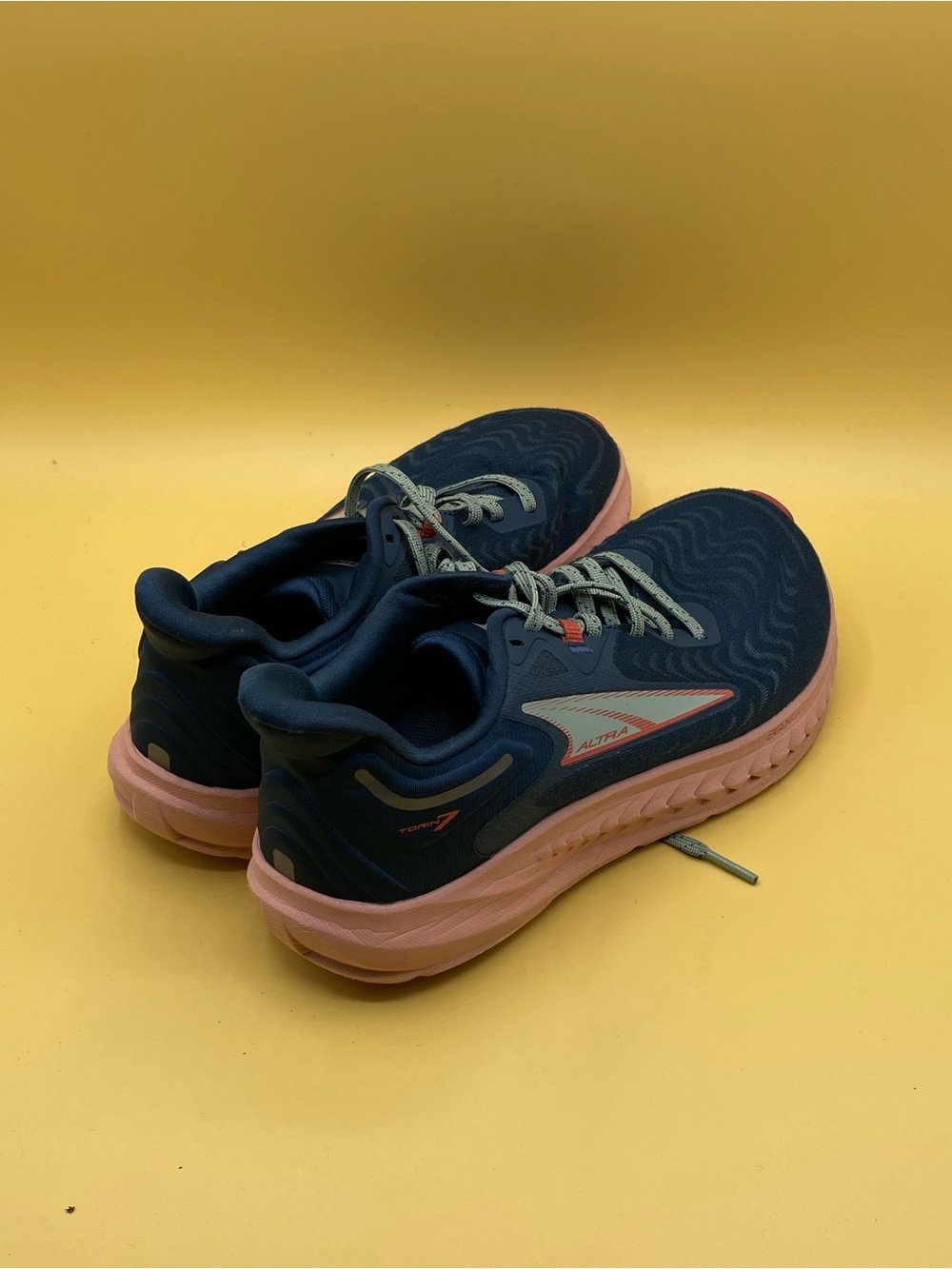 Altra Women's Torin 7 running shoes deep teal and pink - Picture 4 of 4